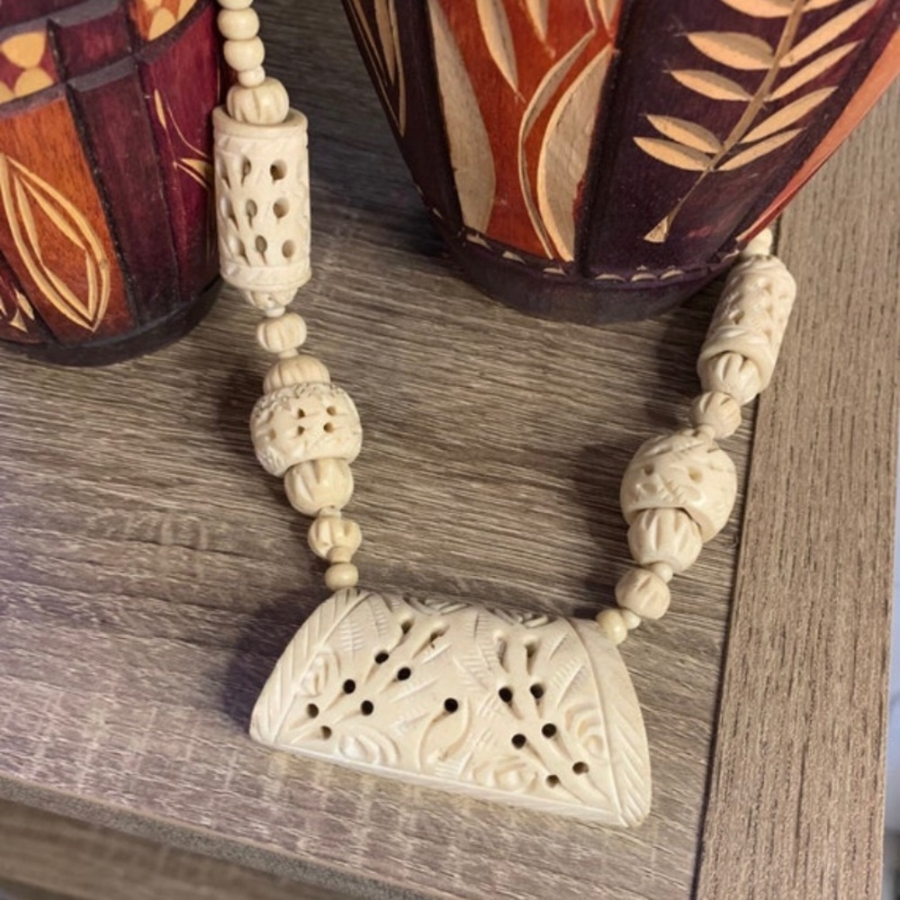 UNISEX-AUTHENTIC AFRICAN BONE NECKLACE